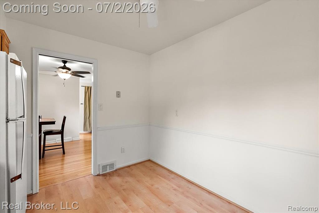 7624 Gary Avenue, Westland, MI — Photo 11