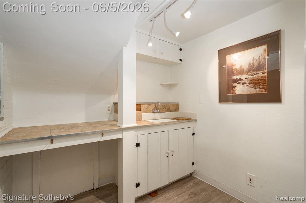 274 Hillcrest Avenue, Grosse Pointe, MI 48236 — Photo 34