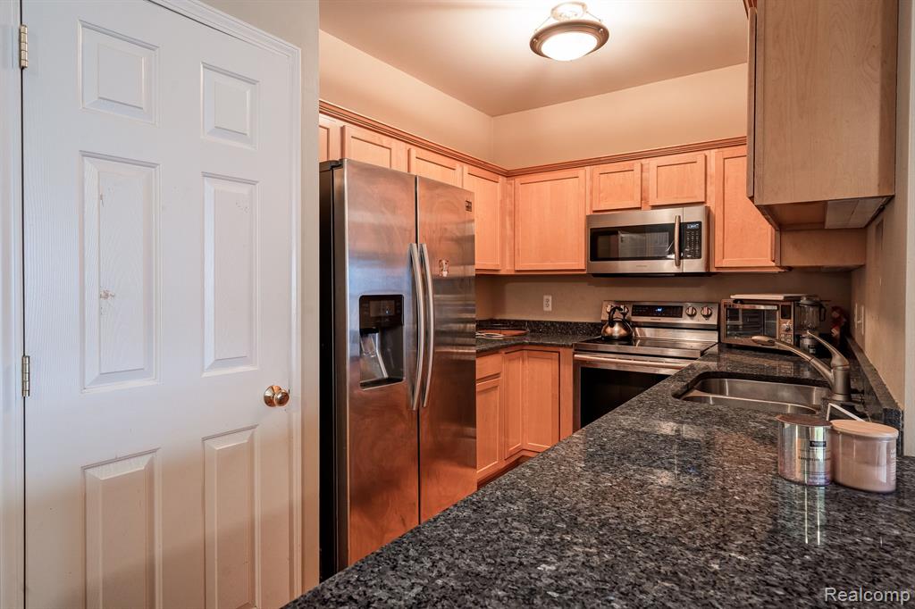 41572 HAMLET Lane, Novi, MI — Photo 19