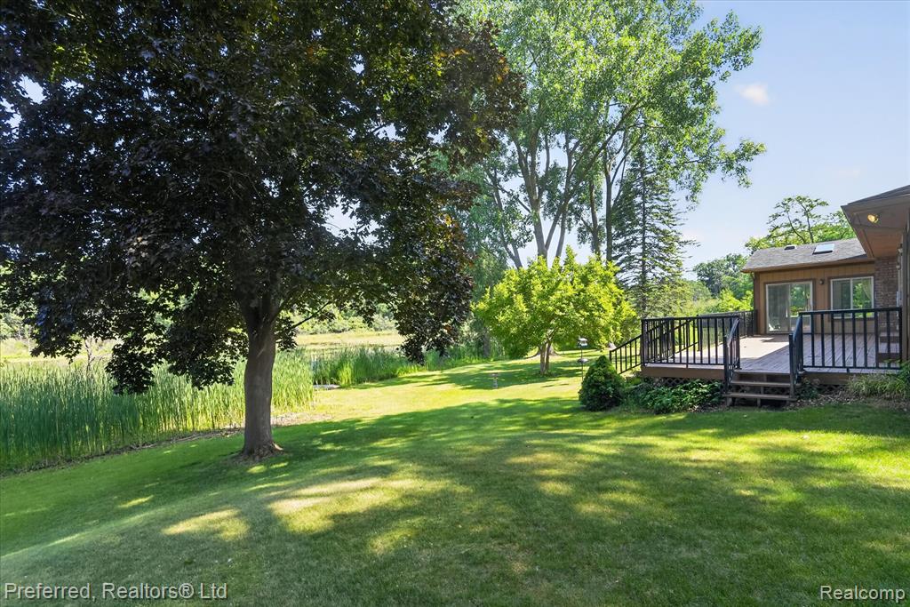 5524 Lawrence Court, Pinckney, MI 48169 — Photo 42