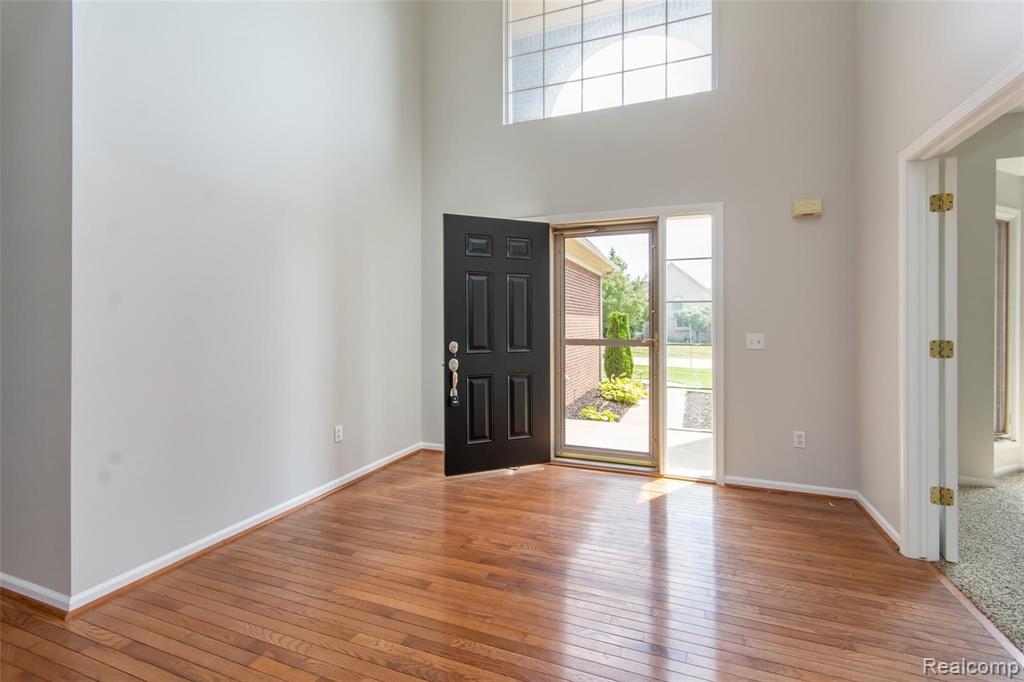 51334 W HILLS Drive, Plymouth, MI 48170 — Photo 7