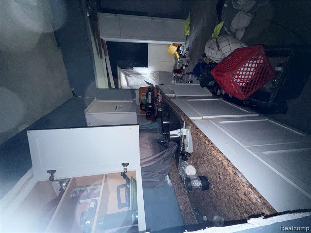 629 Jessop Avenue, Lansing, MI 48910 — Photo 17