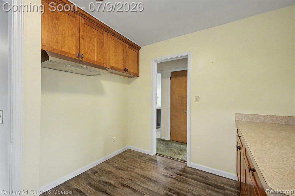 6999 Fenton Street, Dearborn Heights, MI 48127 — Photo 14