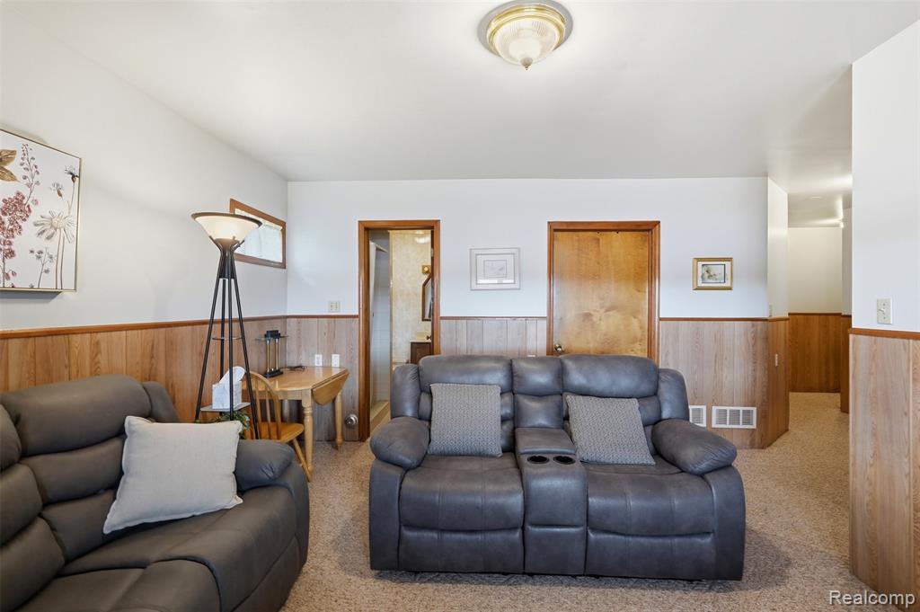 11044 Grand River Avenue, Brighton, MI 48116 — Photo 21
