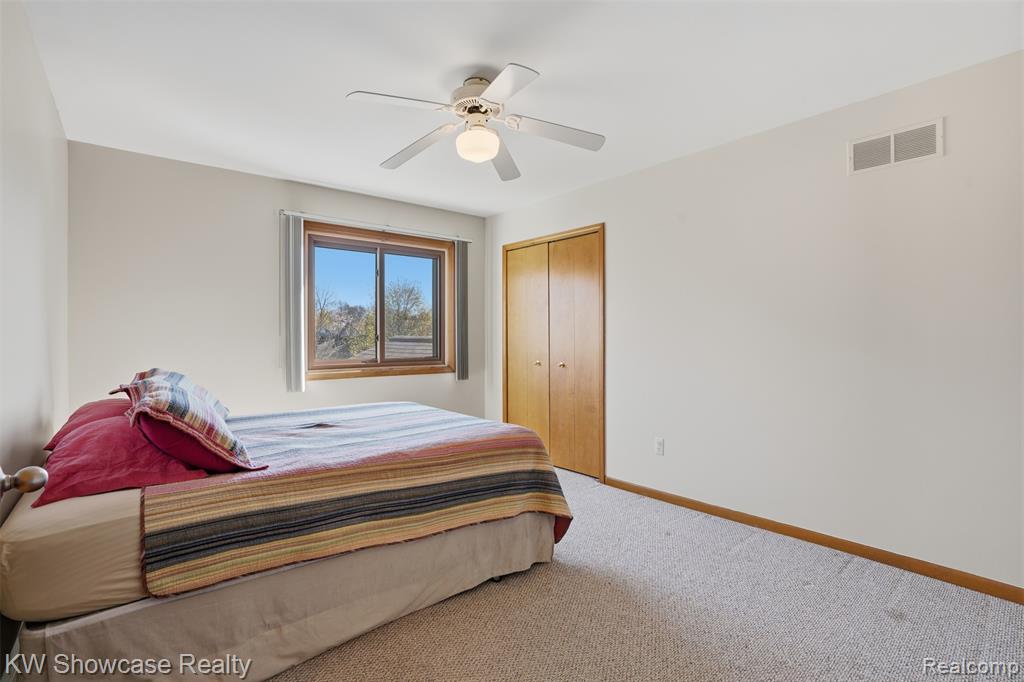 2015 Huntingdon Drive, Wixom, MI 48393 — Photo 23