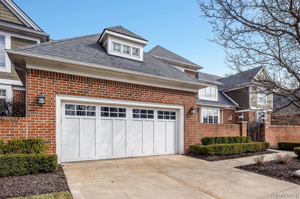 758 SEABISCUIT Drive, Troy, MI 48084 — Photo 2