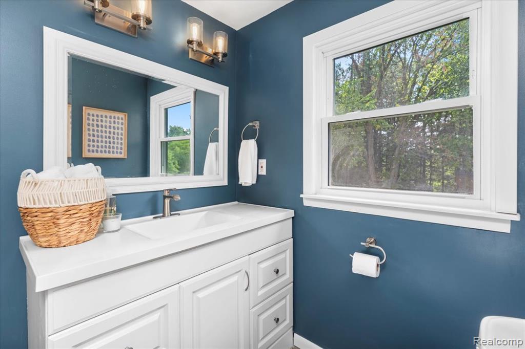 8381 Tindall Road, Springfield, MI 48350 — Photo 21