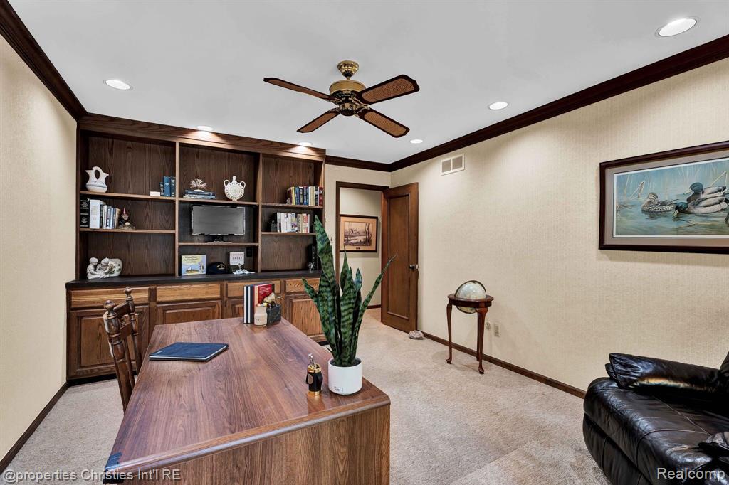 5641 SUSSEX Drive, Troy, MI 48098 — Photo 24