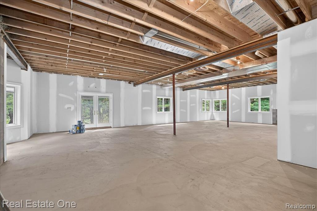 425 Courtney Road, Leonard, MI 48367 — Photo 54