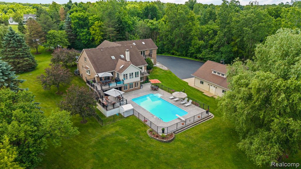2325 7 Mile Road, South Lyon, MI 48178 — Photo 6