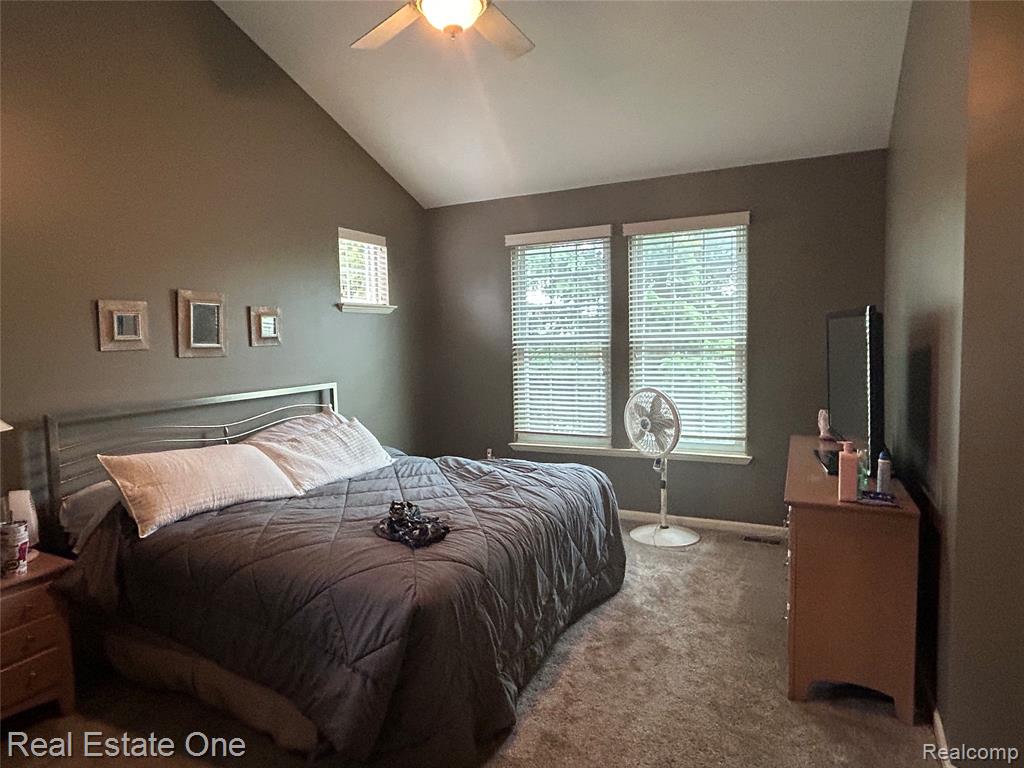 748 KNOLLS LANDING Drive, Milford, MI 48381 — Photo 27