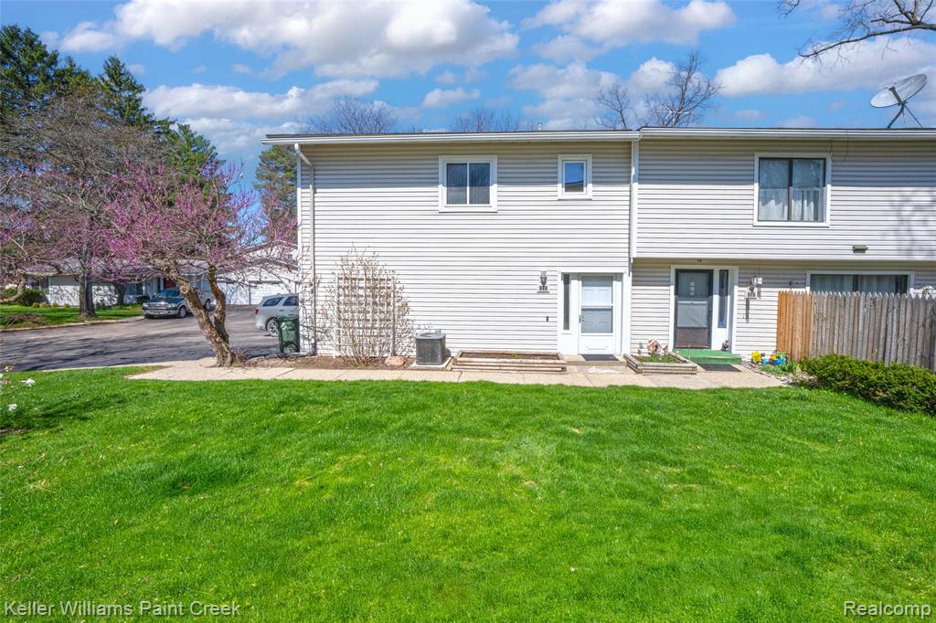 809 Corners Court, 23, Lake Orion, MI 48362 — Photo 21