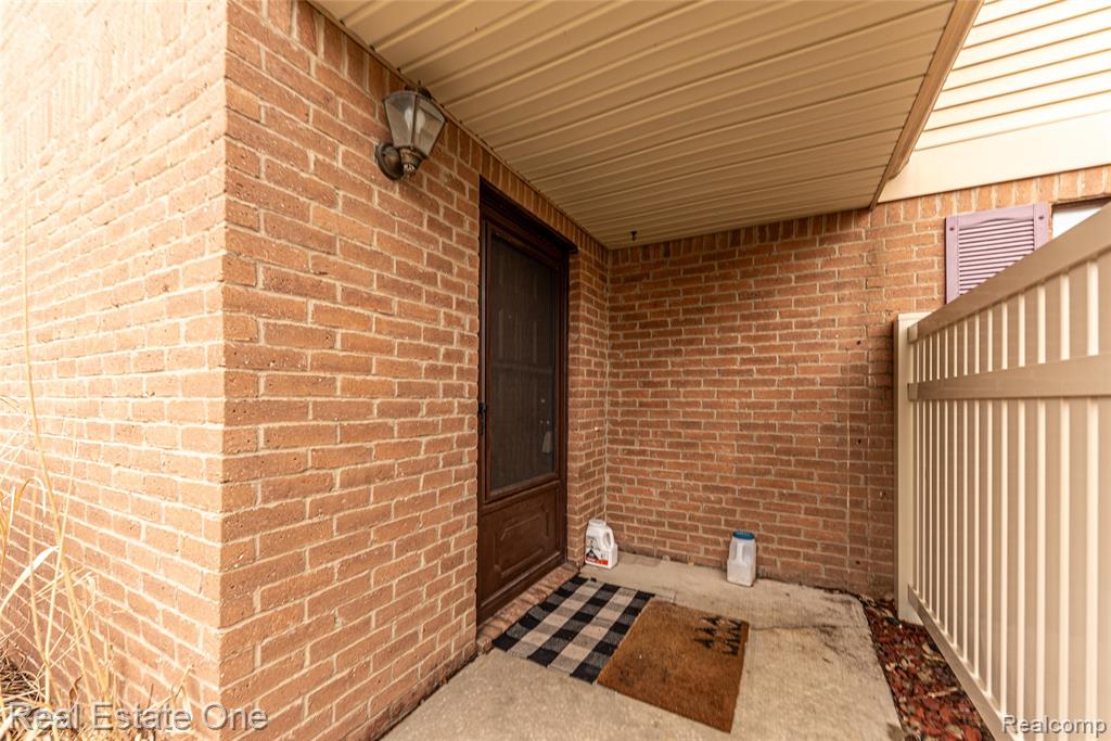 61186 Greenwood Drive, 36, South Lyon, MI 48178 — Photo 2