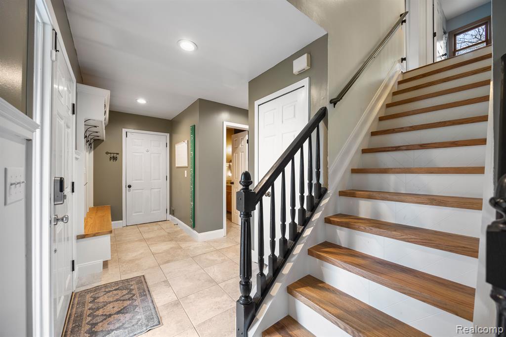 9043 Woods Edge Drive, Commerce Twp, MI 48382 — Photo 24
