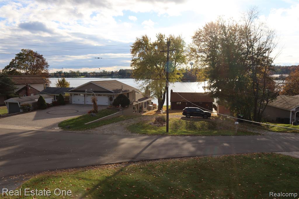 8409 Carols Drive, Brighton, MI 48114 — Photo 21