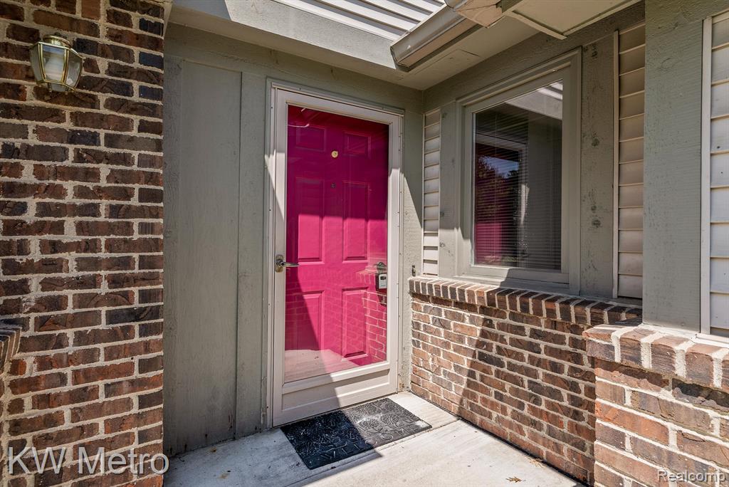 21305 Juniper Court, Farmington Hills, MI 48336 — Photo 4