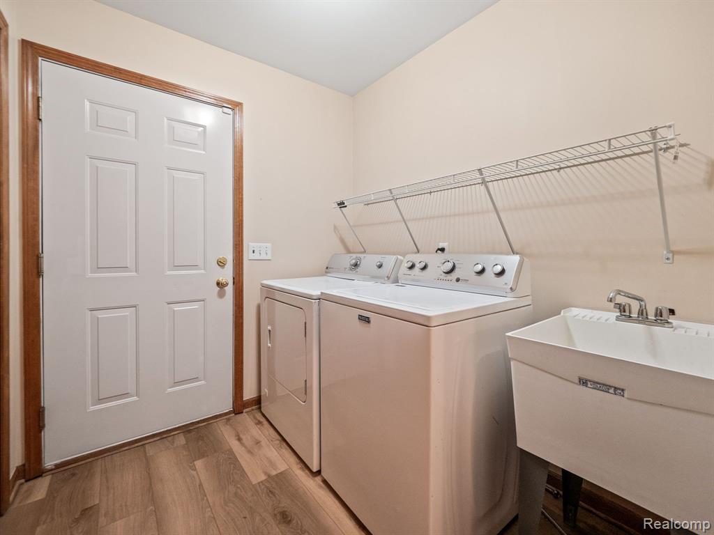 4466 WISTERIA Court, Warren, MI 48092 — Photo 7
