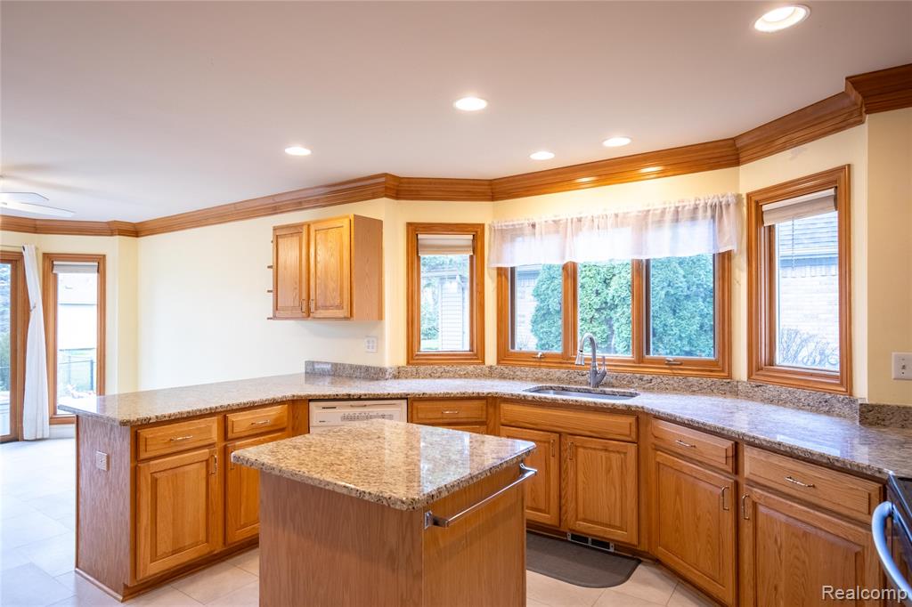 54676 Carnation Drive, Macomb, MI 48042 — Photo 15