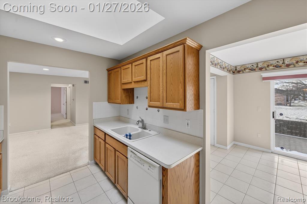 48686 French Creek Court, Utica, MI 48315 — Photo 19