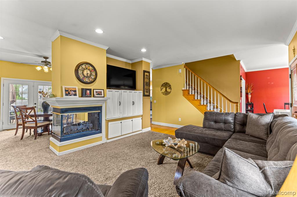 524 Orchard Street, Wyandotte, MI 48192 — Photo 7