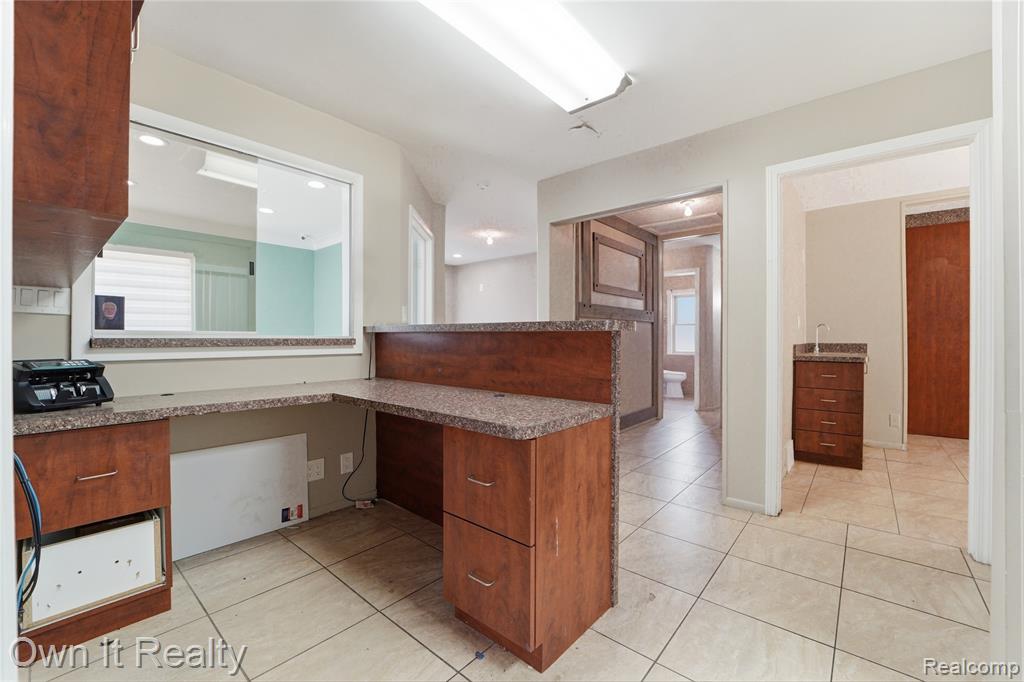 7247 Schaefer Road, Dearborn, MI 48126 — Photo 11