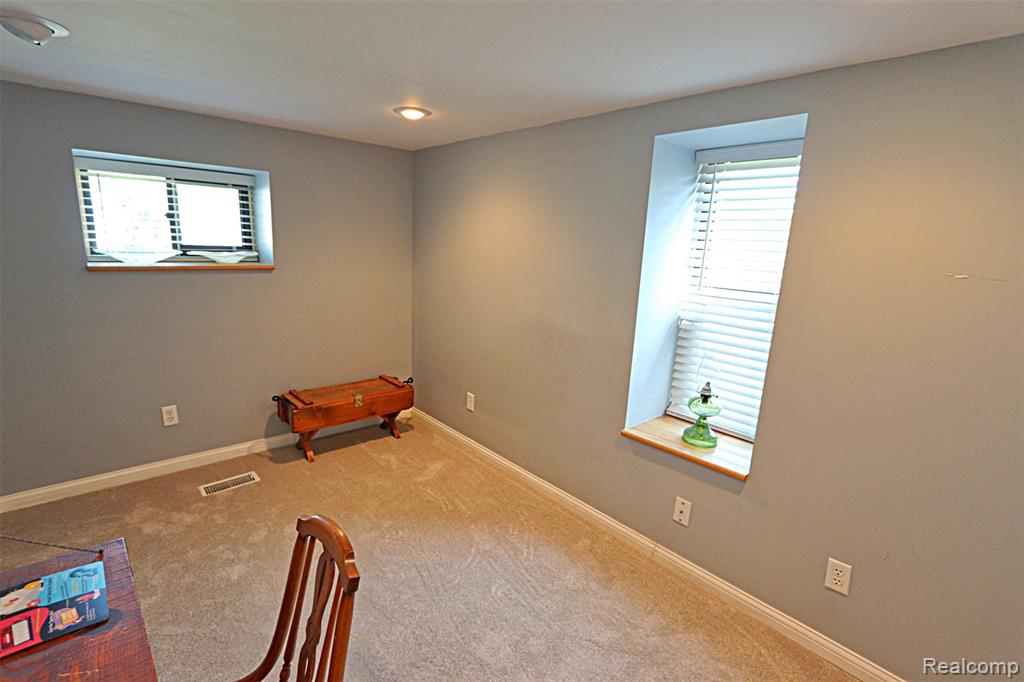 412 E Shore Drive, Whitmore Lake, MI 48189 — Photo 35