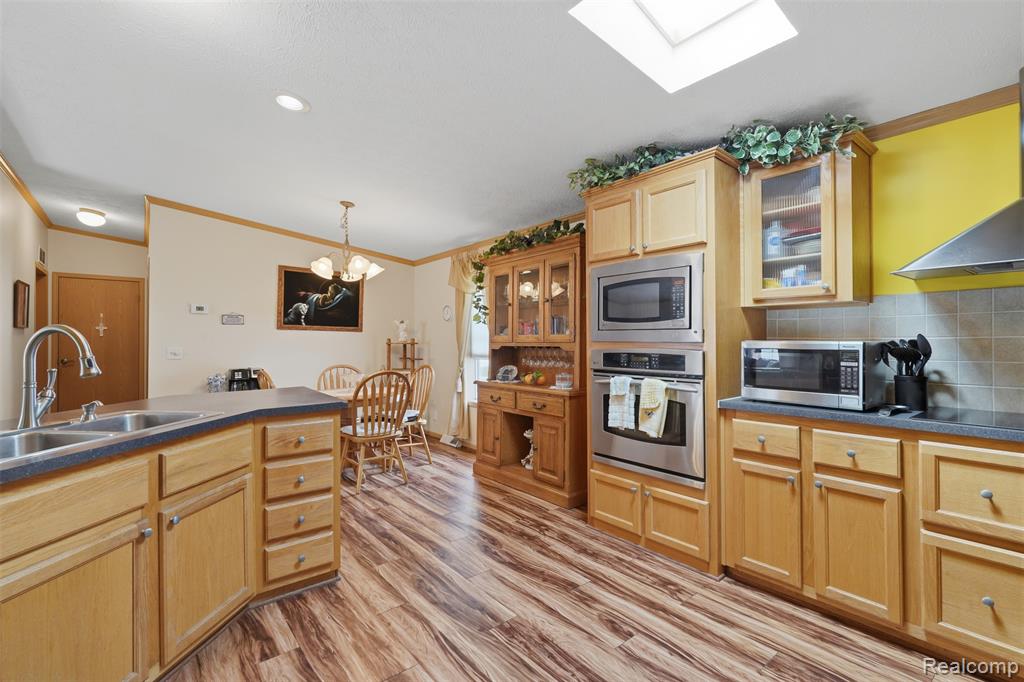 11784 Stoneridge Court, South Lyon, MI 48178 — Photo 12