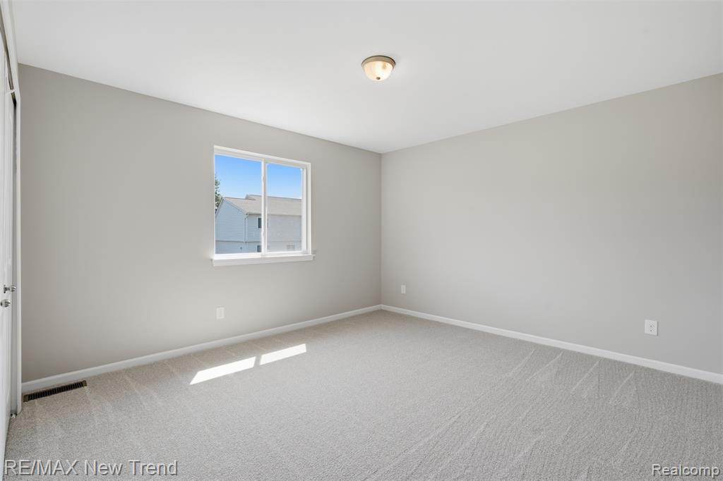 7301 VILLAGE PARK Drive, Independence, MI — Photo 34
