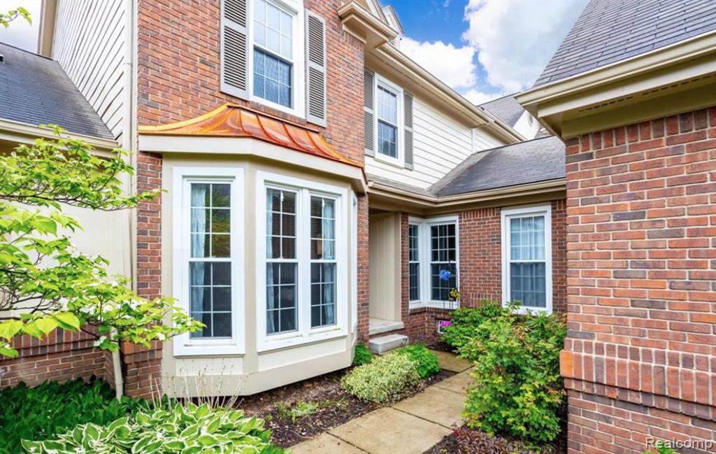 39575 VILLAGE RUN Drive, Northville, MI 48168 — Photo 4