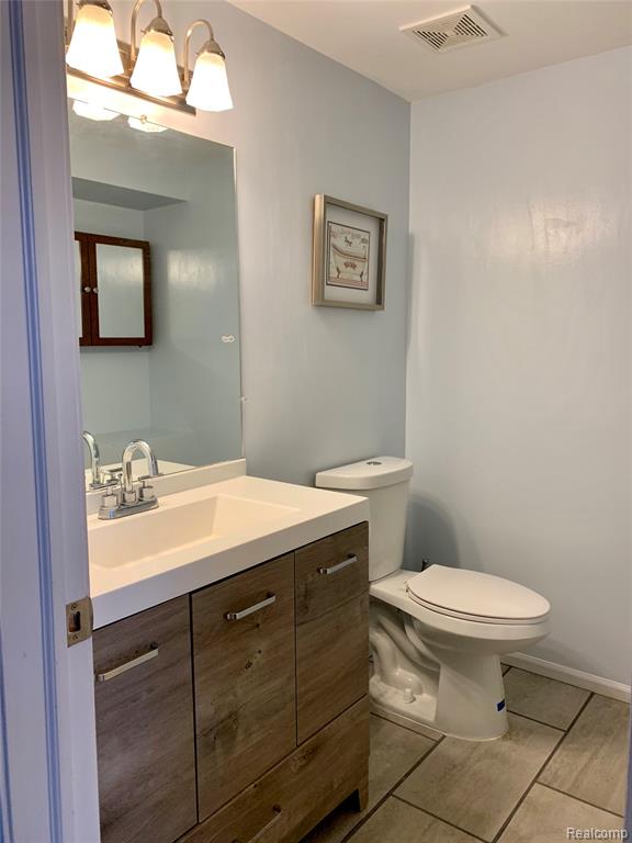 4797 CARRINGTON Drive, Rochester Hills, MI 48306 — Photo 14