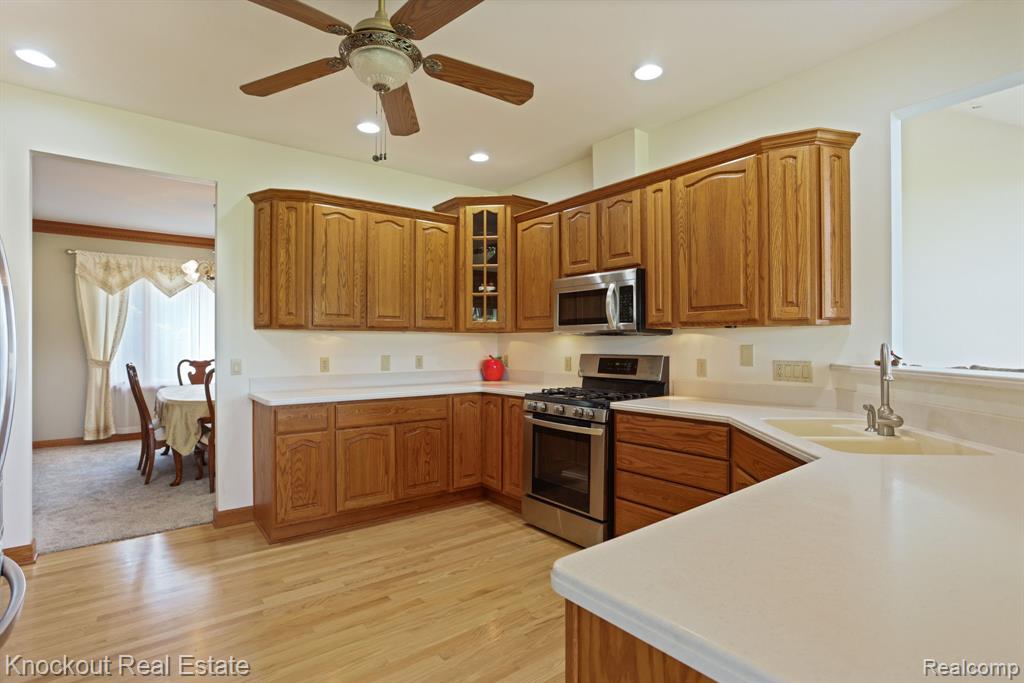10205 Bradley Road, Frankenmuth, MI 48734 — Photo 12