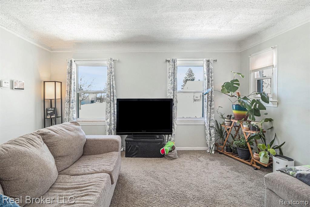 15390 Auburn Street, Detroit, MI 48223 — Photo 3