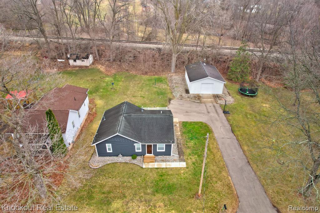 213 E Maple Street, Vassar, MI 48768 — Photo 35