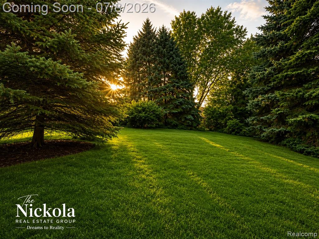 414 WHITNEY Drive, Rochester Hills, MI 48307 — Photo 4