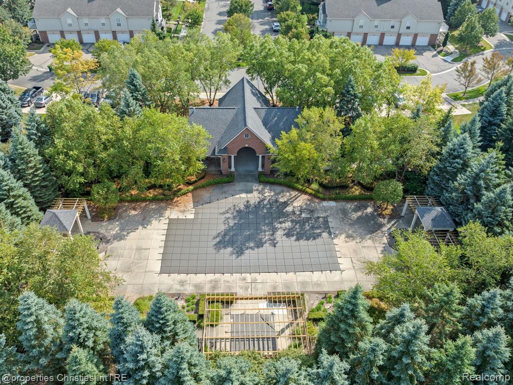 8201 CHESAPEAKE Circle, Walled Lake, MI 48390 — Photo 25