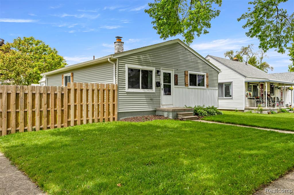 4516 Edgewood Street, Dearborn Heights, MI 48125 — Photo 2