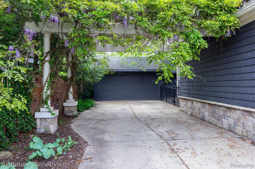 608 Purdy Street - Photo 3