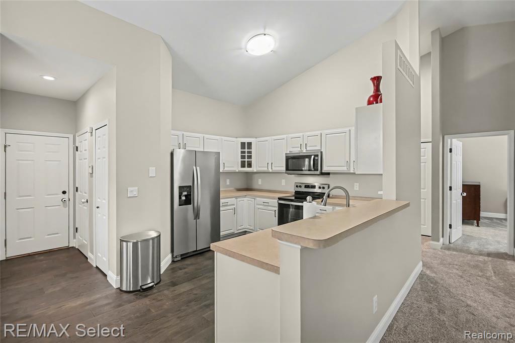 13024 Harbor Landings Drive, 3, Fenton, MI 48430 — Photo 12