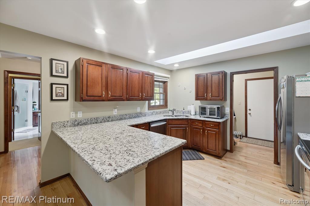 1025 Pinewood Court, Brighton, MI 48116 — Photo 5