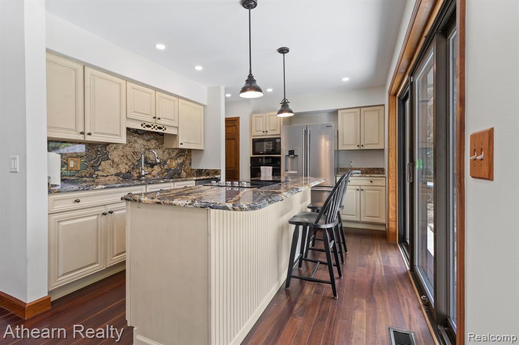 5126 Braddock Court, Brighton, MI 48114 — Photo 35