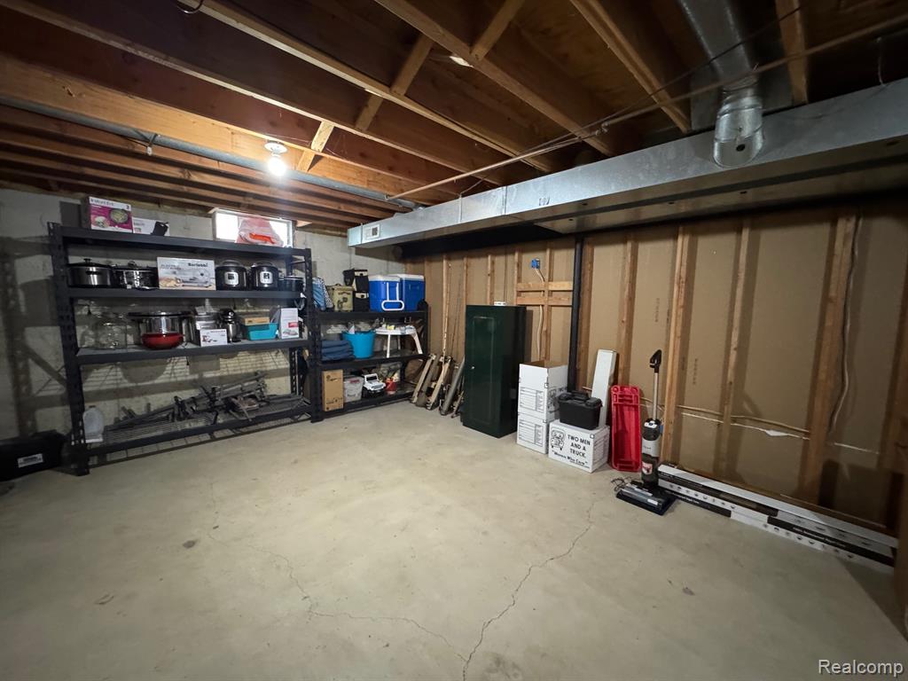 5851 Kingfisher Lane, Clarkston, MI — Photo 65