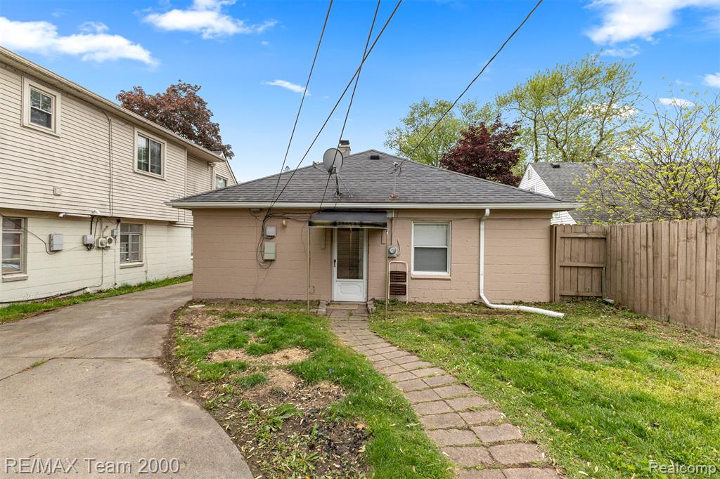 7322 Fenton Street, Dearborn Heights, MI 48127 — Photo 29