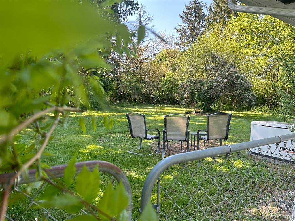 6681 PEAR Lane, Clarkston, MI — Photo 23