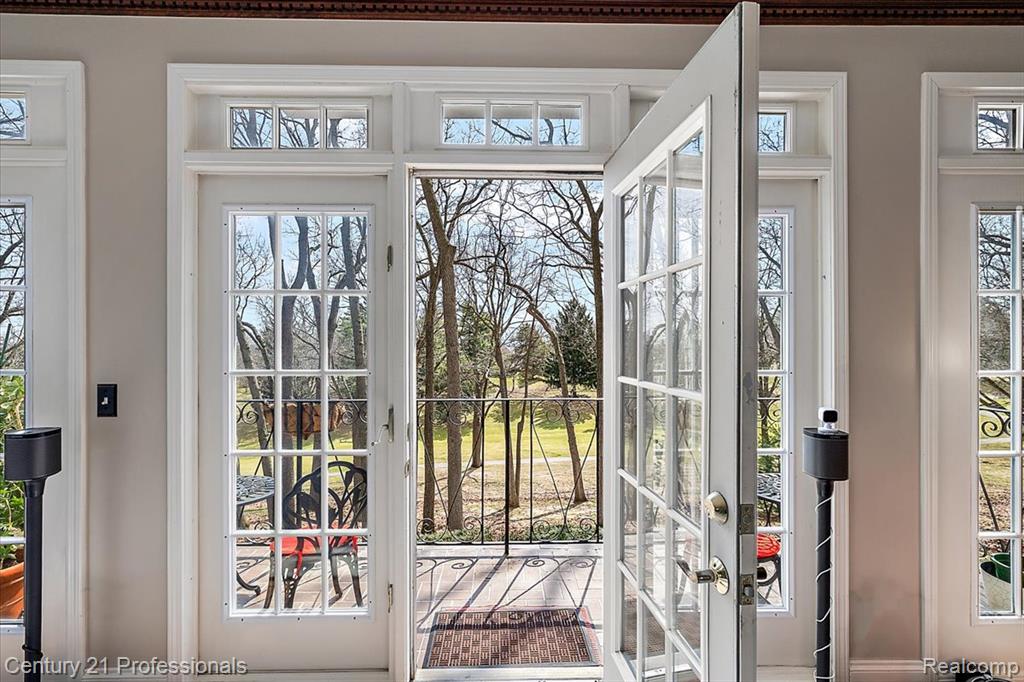 16ft Balcony Off Great Room