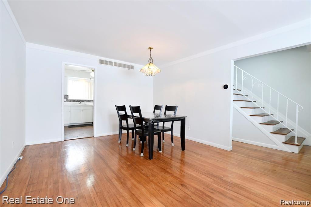 509 FOX HILLS Drive N, Bloomfield Hills, MI 48304 — Photo 3