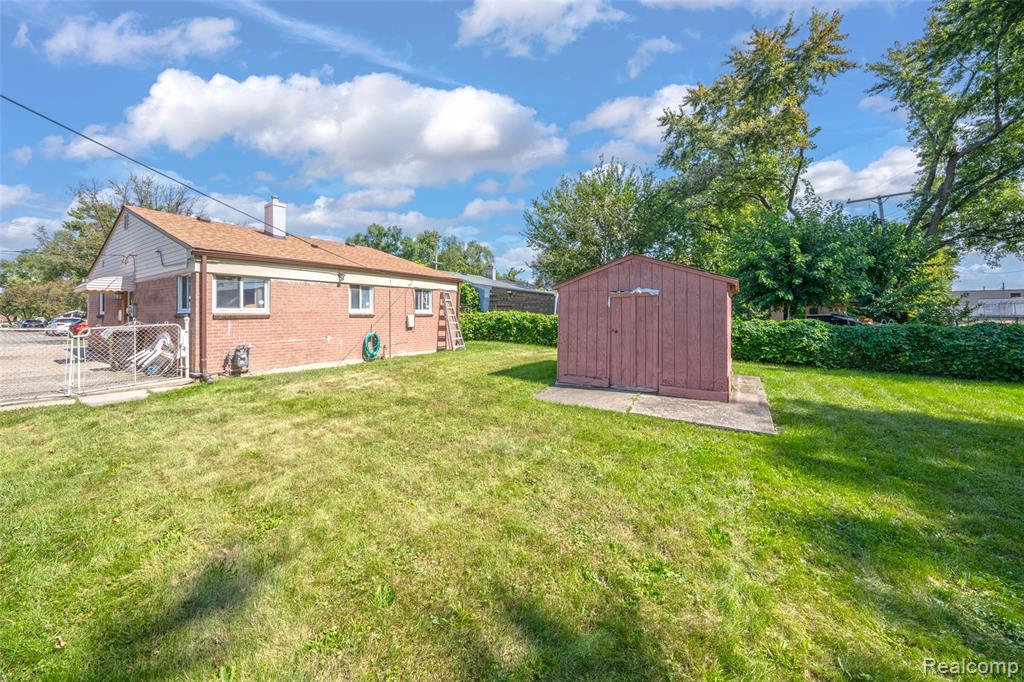 13341 Albany Street, Oak Park, MI 48237 — Photo 22