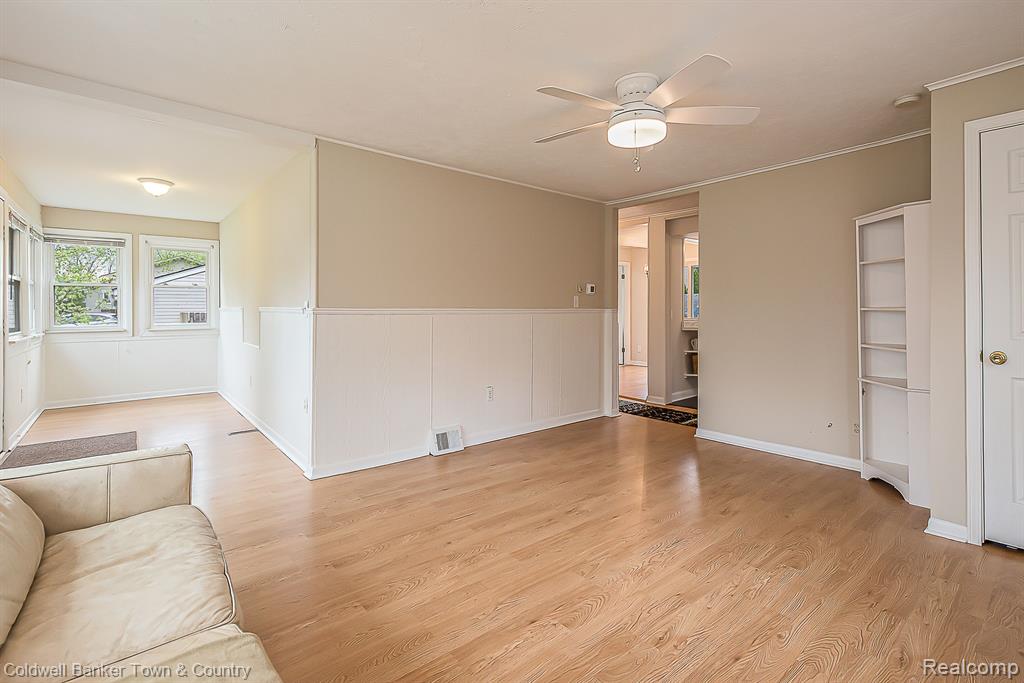 333 FAIRMOUNT Street, Whitmore Lake, MI 48189 — Photo 17
