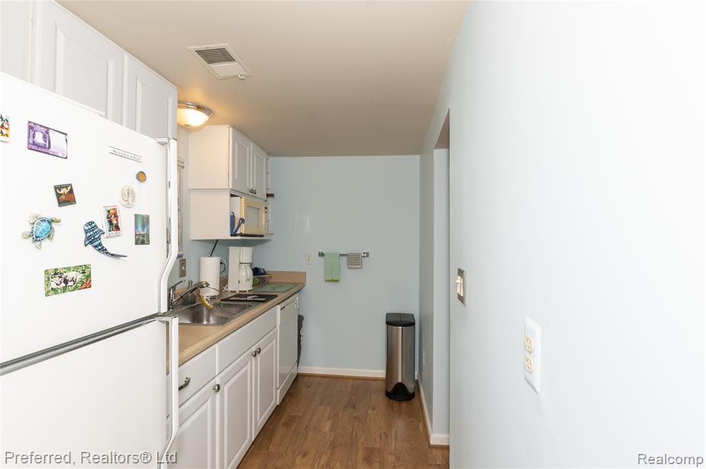 9350 Colony Farm Court, Plymouth, MI 48170 — Photo 51