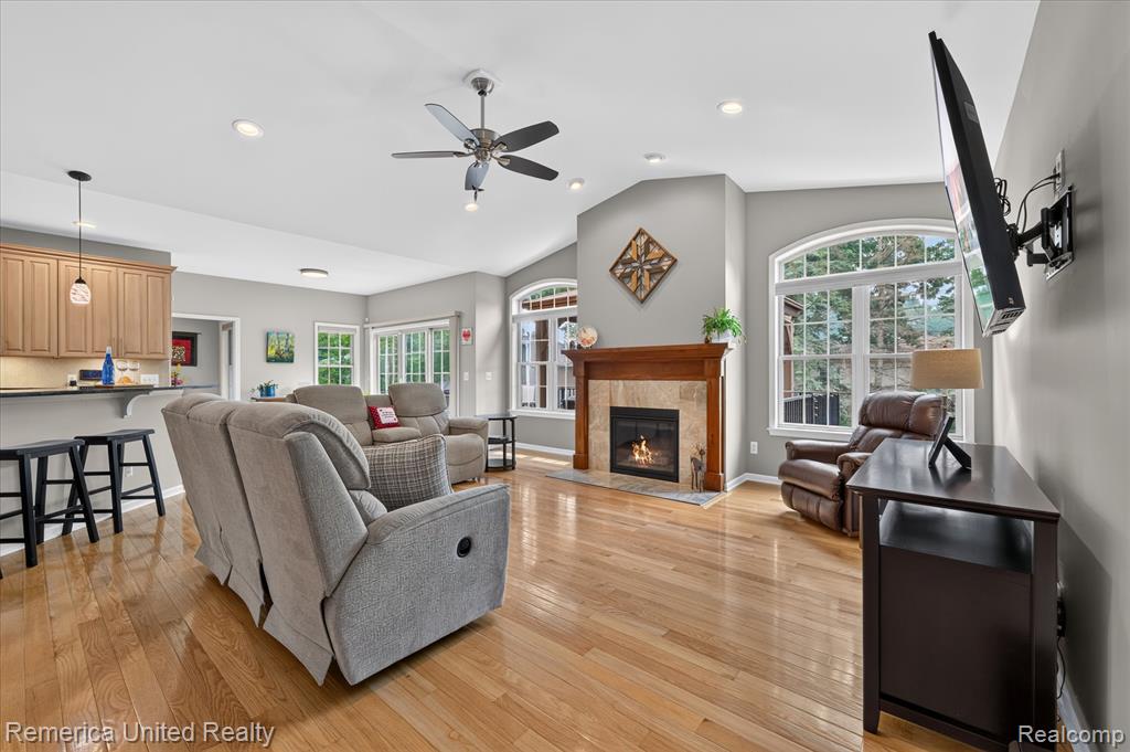 6169 Bay Court, Waterford, MI 48327 — Photo 11