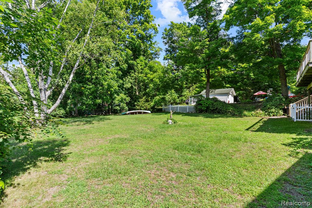 411 E Maple Street, Holly, MI 48442 — Photo 42